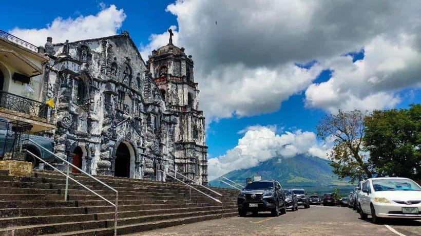 Albay Bicol Full Day Join-In-Tour by ZCHEDULISTA - Daraga Church and its hilltop views