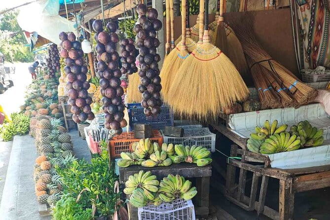 Bites and Sights: Tagaytay Food and Nature Excursion from Manila - A 15-minute stop at Tagaytay City Fruit Market