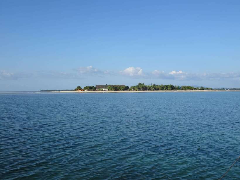 Bohol Balicasag Is Private Tour and Dolphin Watching - What to pack for the boat and reef