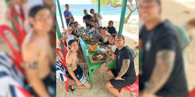 Bohol Dolphin Watching, Balicasag, and Virgin Island Tour - The pump boat ride sets the tone