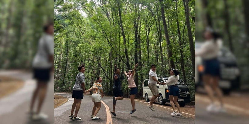 Bohol Private Tour: Chocolate Hills, Tarsiers & Loboc River - Arriving at the Chocolate Hills