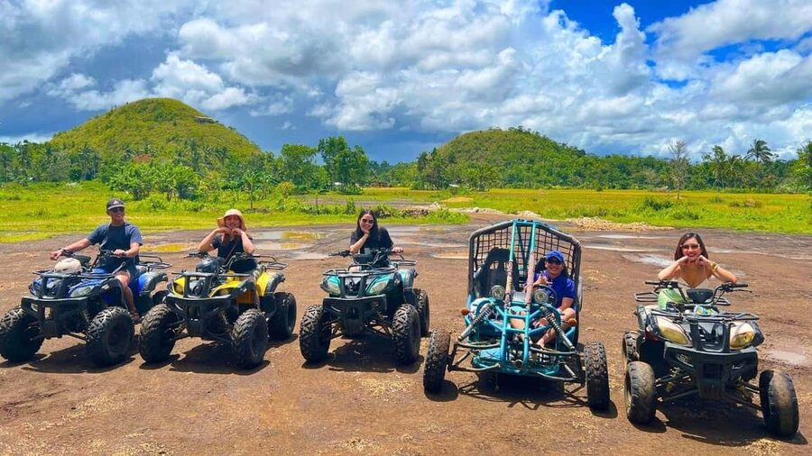 Bohol Private Tour: Chocolate Hills, Tarsiers & Loboc River - Starting with Bohol’s culture at the National Museum