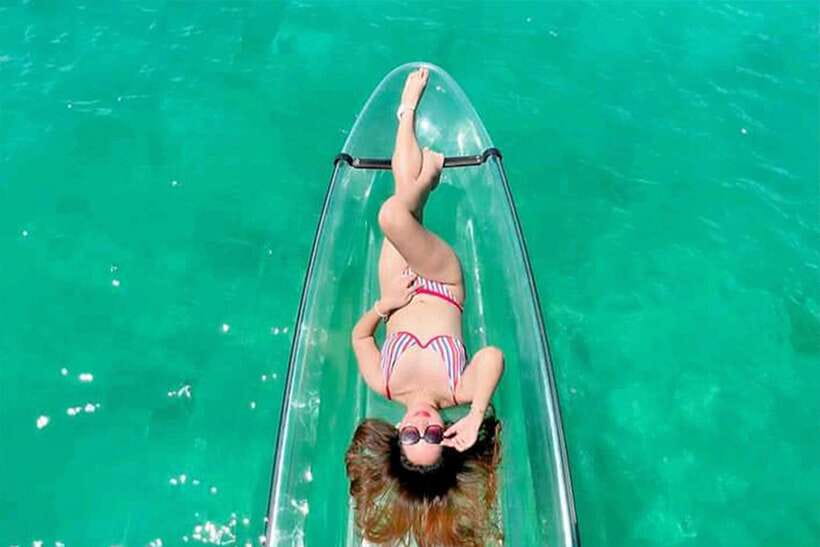Boracay: Crystal Kayak Photo-op Experience - Meeting the Guide at White Beach