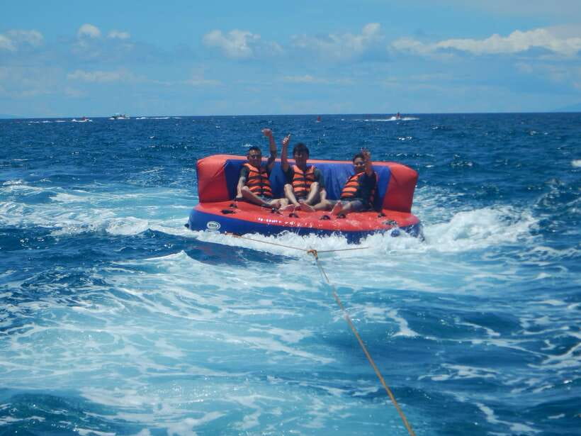 Boracay: Flying Donut Water Tubing Experience - Staff, organization, and the practical experience