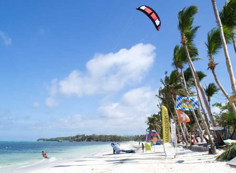 Boracay: Flying Donut Water Tubing Experience - Who should book this Boracay activity?