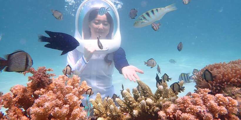 Boracay: Helmet Diving Experience with Photos and Videos - Putting On the Air-Filled Helmet