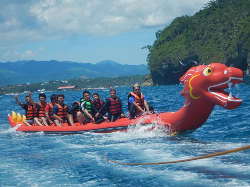 Boracay: Inflatable Banana or Dragon Boat Ride - Meeting the team at White Beach