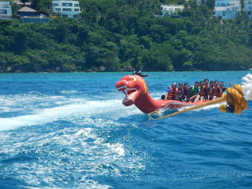 Boracay: Inflatable Banana or Dragon Boat Ride - Returning to Station 1 or Station 3