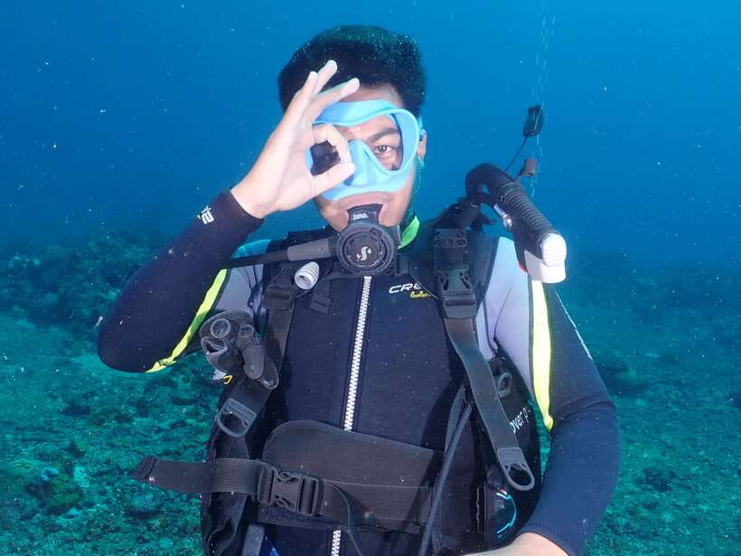 Boracay: Introduction to Scuba Diving Experience - Meeting at Station 1 and getting organized