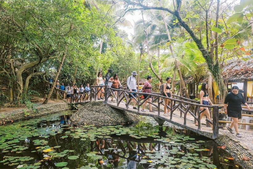 Boracay: Island Boat Tour with Crystal Cove Entry - How much value do you get for $28?
