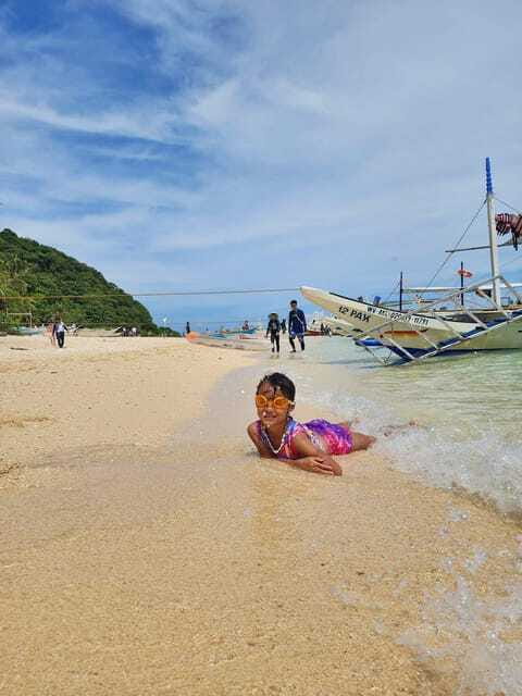 Boracay: Island Hopping | Pick-up at the Hotel - Snorkeling near Crocodile Island or Ilig-iligan