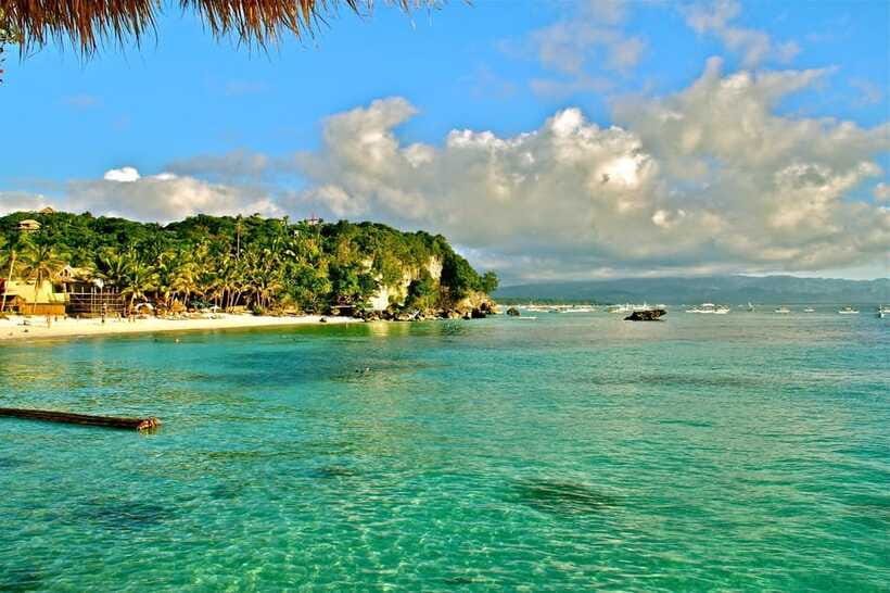 Boracay: Island Hopping | Pick-up at the Hotel - Barbecue lunch on a shared boat