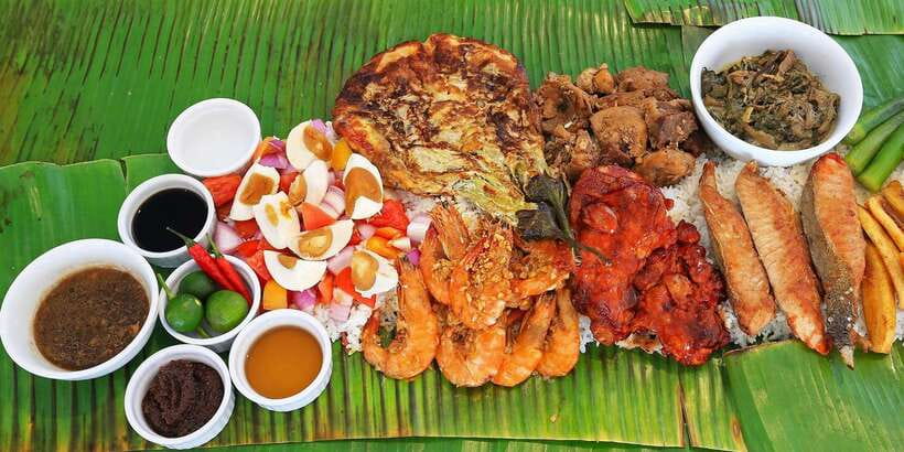 Boracay: Island Hopping Tour with Boodle Fight Lunch - Who Will Like This Island-Hopping Day