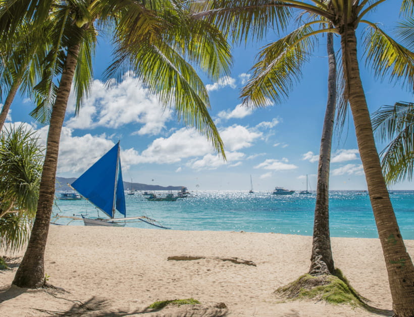 Boracay: Island Hopping with Lunch and Hot Kawa Bath - The shared boat setup shapes the whole experience