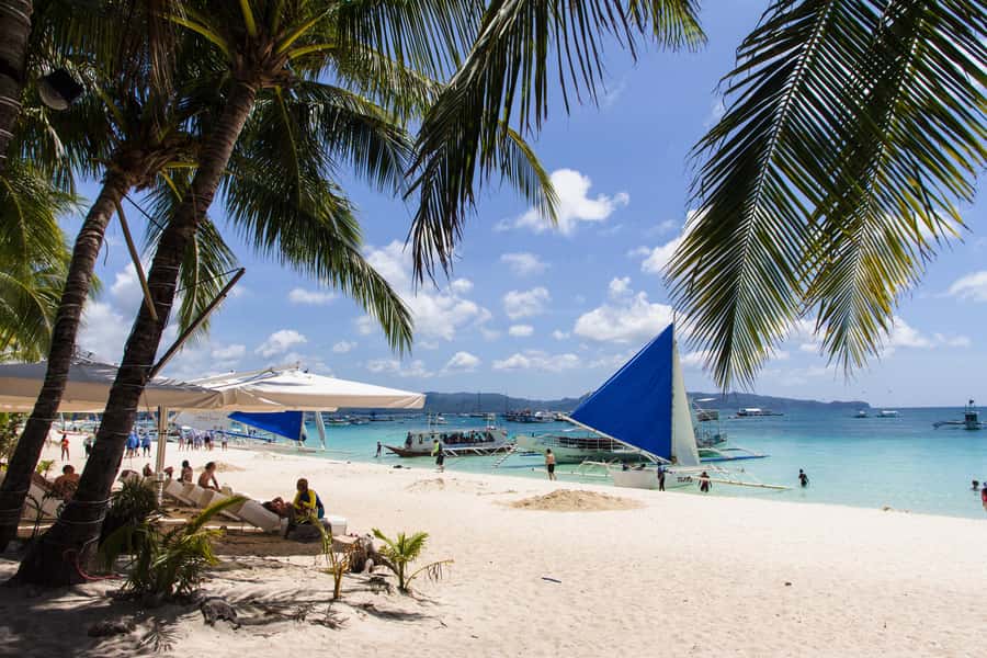 Boracay Island Hopping with Lunch+ Atv Mainland Adventure - Starting at Station 1 and getting organized
