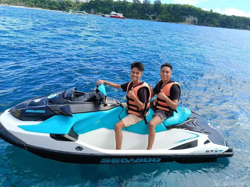 Boracay Jet Ski Adventure 30 minutes - What the reviews tell me about the staff