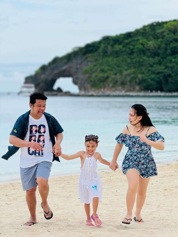 Boracay LandTour Experience (Photoshoot) - Bolabog Beach and the famous fallen coconut tree