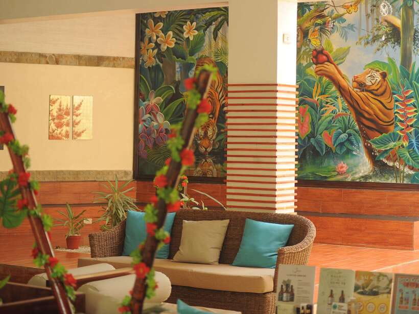 Boracay: Luna Spa Experience - The Calamansi Foot Wash Sets the Pace