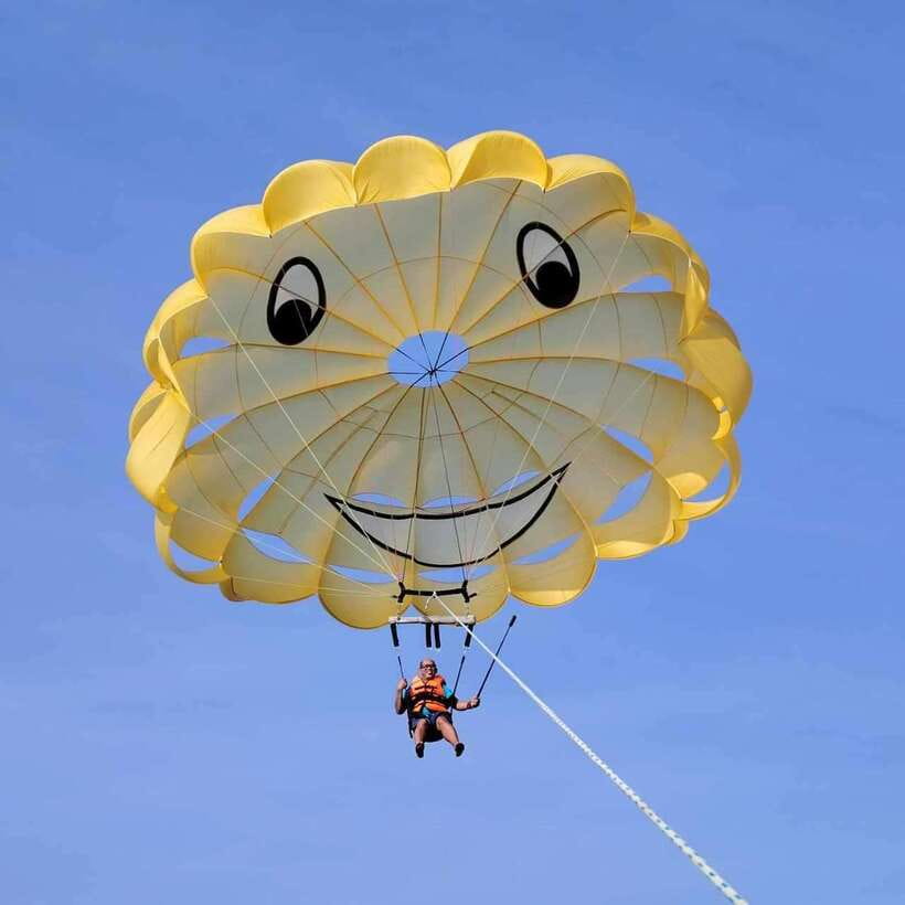 Boracay: Parasailing, Island Hopping, ATV Ride and Kawa Bath - A Fast Start at Astoria Station 1
