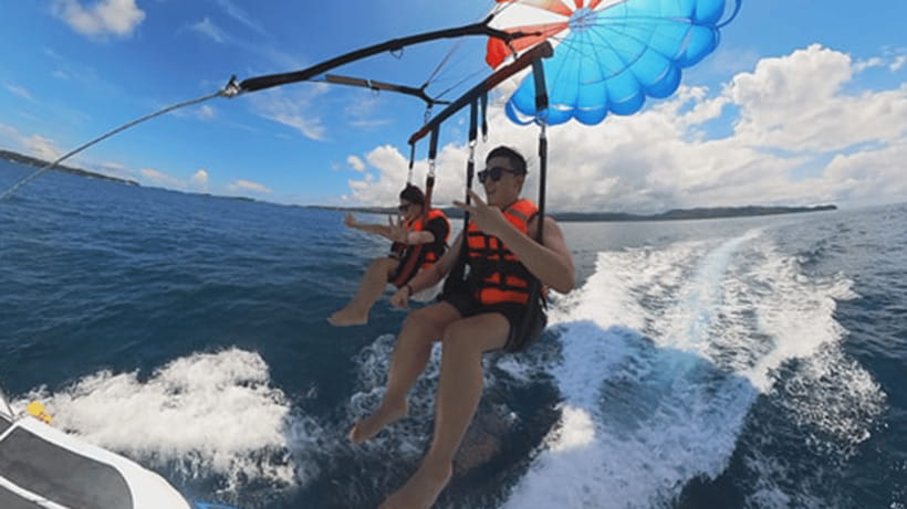 Boracay Parasailing with Insta 360 - Looking down at Boracay’s coastline