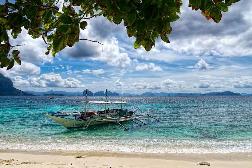 Boracay: Private Island Hopping & Snorkeling Tour - Puka Beach: a useful first stop