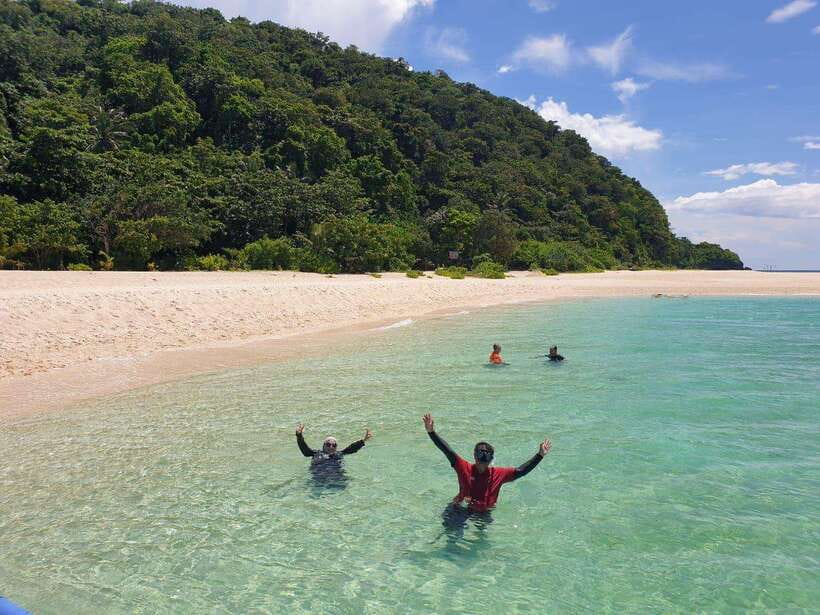 Boracay: Private Island Hopping & Snorkeling Tour - Starting beside Astoria Boracay