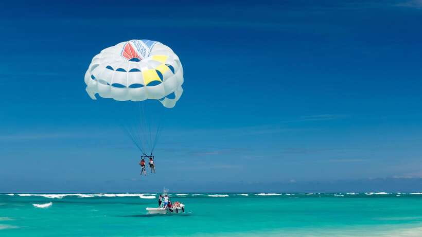 Boracay: Solo or Tandem Parasailing Experience - The return ride and what the price covers
