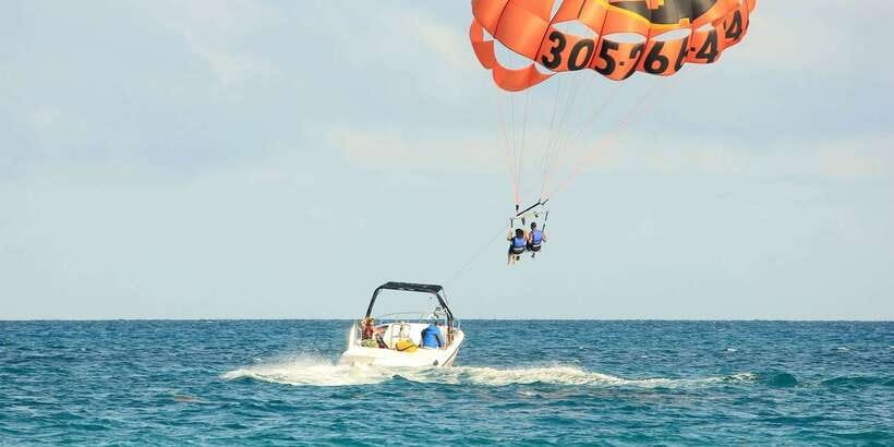 Boracay: Solo or Tandem Parasailing Experience - Best time of day and weather concerns