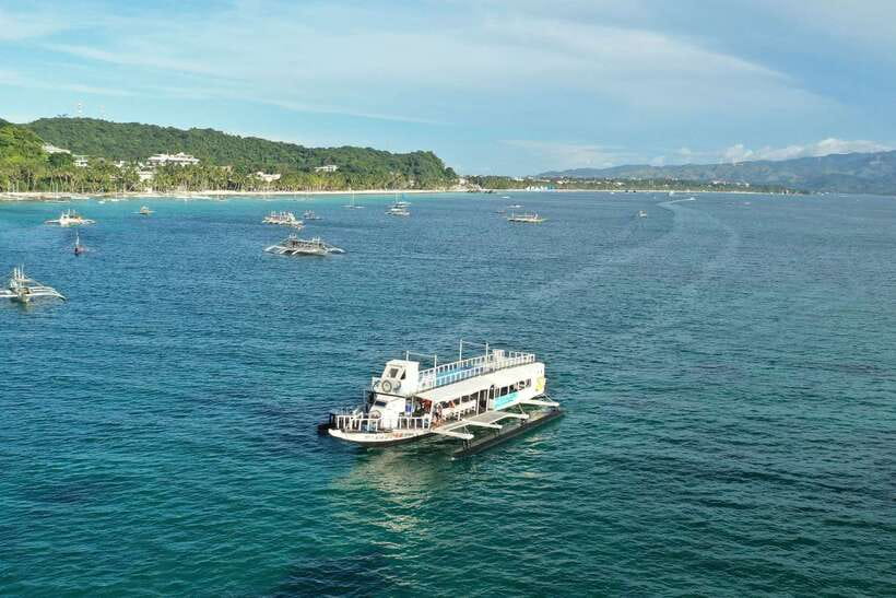 Boracay: Sunset Boat Party with Snacks - A two-hour cruise from White Beach to the Shangri-La coast