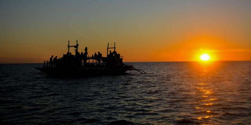 Boracay: Sunset Cruise with Water Activities - The ride back to Station 1