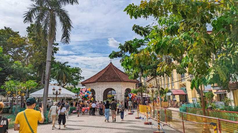 Cebu City with Sirao Garden Half Day Tour - Pickup, Timing, and Heat