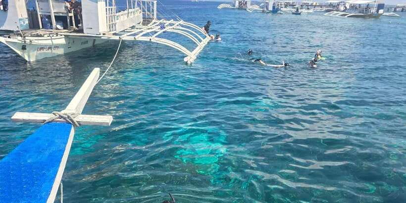 Cebu Island Hopping with Lunch - The boat crew is a major part of the experience