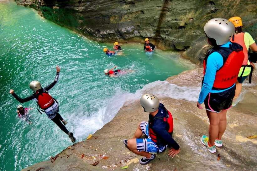 Cebu: Kawasan Falls Canyoneering & Cliff Jump Private Tour - The early pickup and long road to Badian