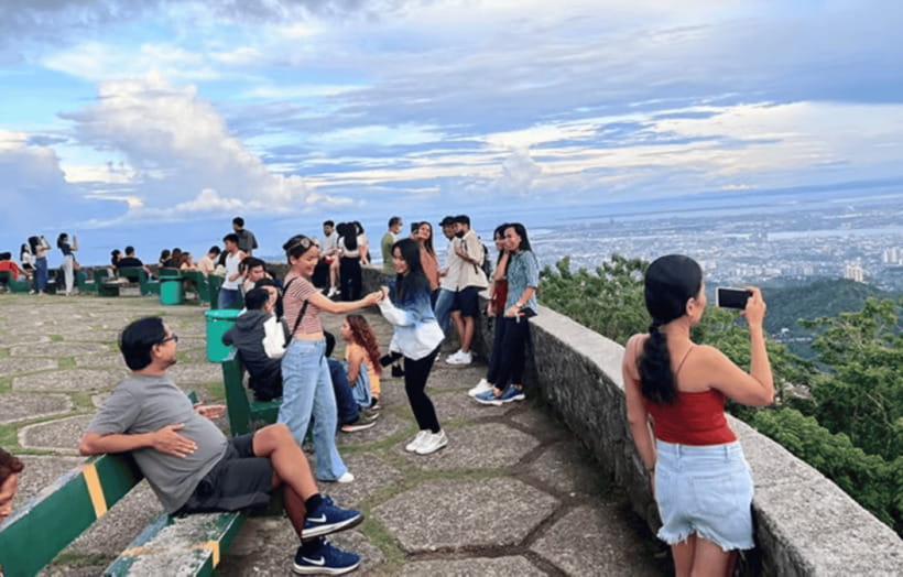 Cebu & Lapu-Lapu City Tour With Lunch at House of Lechon - Yap-Sandiego Ancestral House and early Cebu life