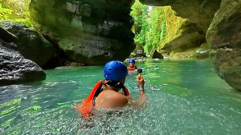 Cebu: Moalboal Sardine Run & Kawasan Falls Canyoneering - Coral, currents, and basic sea safety