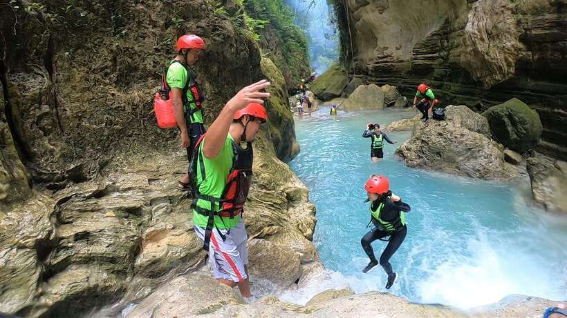 Cebu: Moalboal Sardines Run Snorkel & Kawasan Canyoneering - Transport can make or break the experience