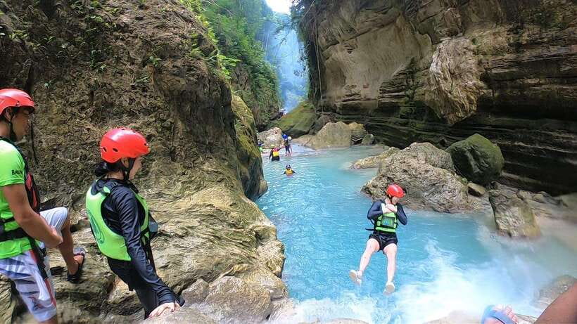 Cebu: Pescador Island, Sardines run and Kawasan Canyoneering - Starting the day with Moalboal’s sardine run