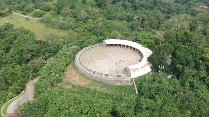 Cebu: Private Panoramic Tour with Dinner - Leaving central Cebu for the hills
