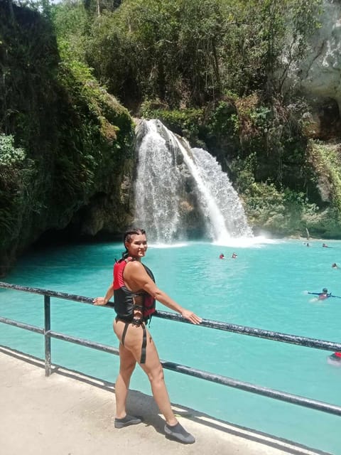 Cebu: Whale Sharks, Kawasan Falls, & Sardines Run Snorkeling - Badian lunch and the useful pause