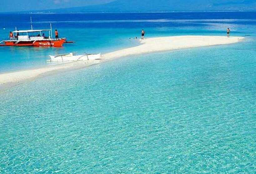Cebu: Whaleshark Encounter, Tumalog Falls & Sumilon Sandbar - Breakfast after the water
