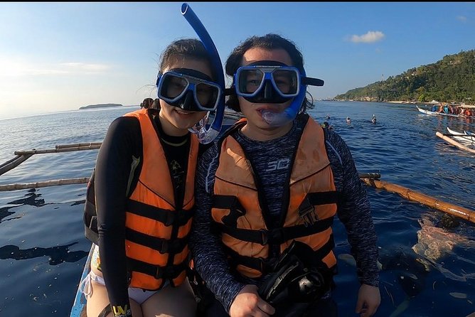 Cebu Whaleshark Tour - The guides can make a long day easier
