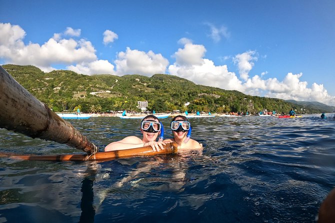 Cebu Whaleshark Tour - Oslob whale sharks: a short, powerful encounter