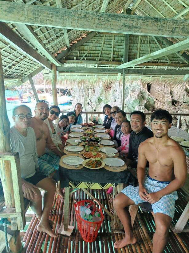 CORON:ISLAND TOUR A Lakes and Snorkeling with Corals - The guide and the day’s organization