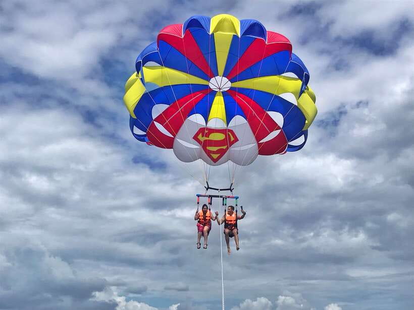 Coron: Parasailing Experience - What your one-hour Coron outing looks like