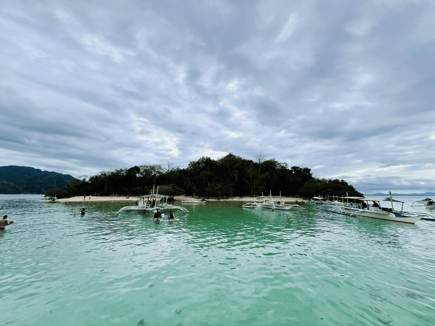 Coron: Private Boat Hire with Guided Tour and Lunch on Beach - Comfort, activity level, and who should book