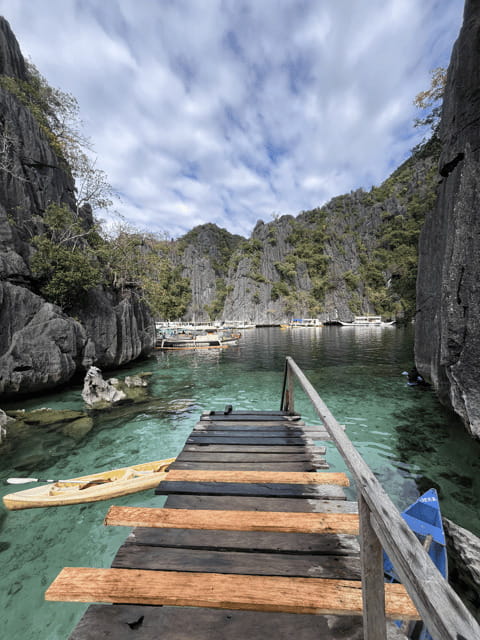 Coron: Private Boat Hire with Guided Tour and Lunch on Beach - Kayangan Lake, the postcard stop with a real climb