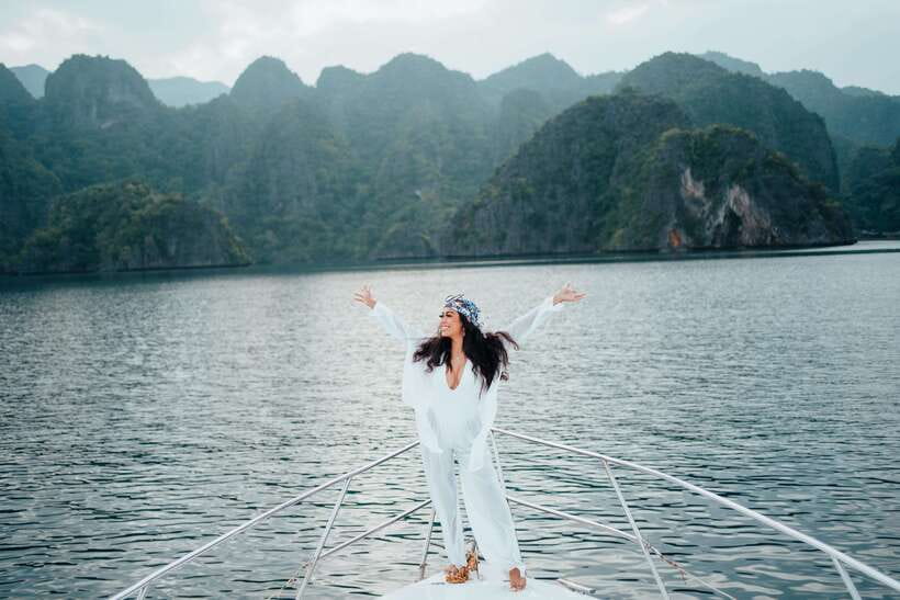 Coron: Private Island-Hopping Tour on a Yacht or Speedboat - Speedboat or yacht: which one fits you?