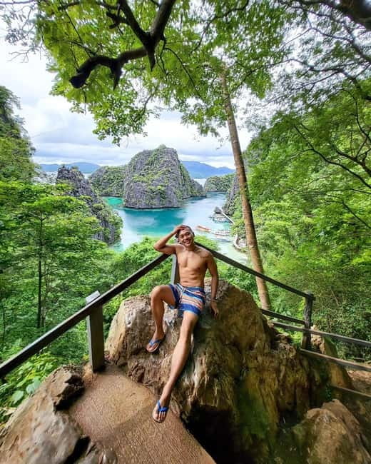 Coron: Super Ultimate 7 Destination with Lunch & Transfer - Lunch on a white sand beach