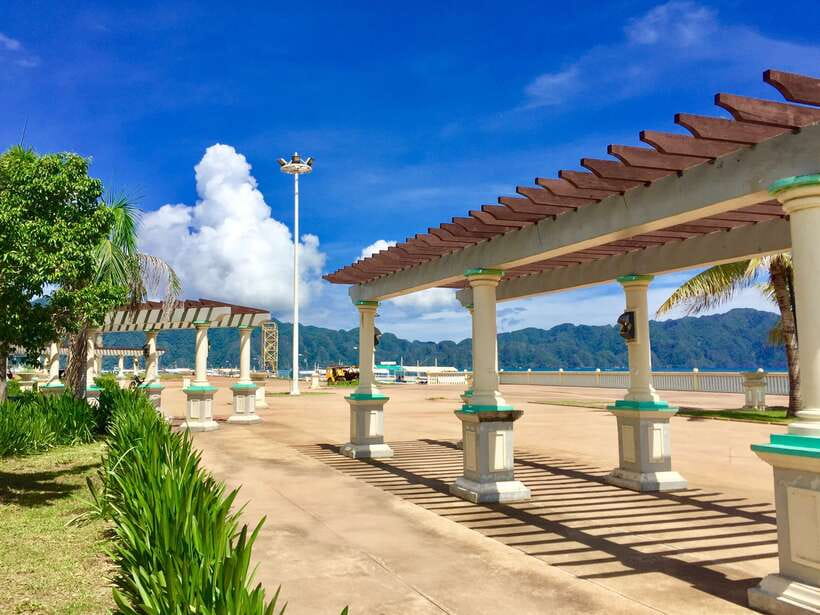 Coron Town Tour: Maquinit Hot Spring - Climbing Mt. Tapyas for the wide bay view