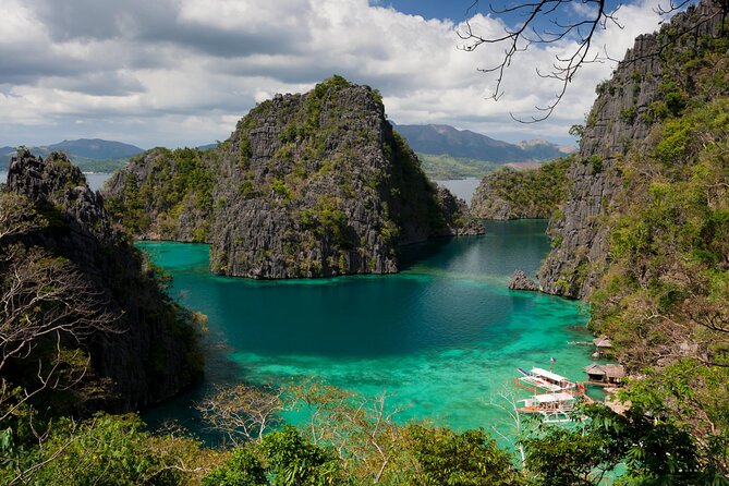 Coron Ultimate Tour - Private Tour w/ Buffet Lunch (Full Day) - Kayangan Lake: the classic Coron opening